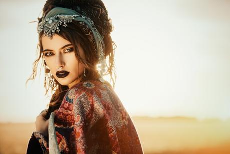 How to Do Flawless Gypsy Makeup – Tips and Ideas