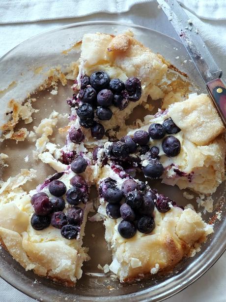 coconut yogurt blueberry pie