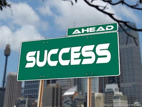 success-road-sign-career