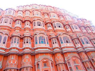 India: Delhi, Agra, Jaipur & The Ganges...