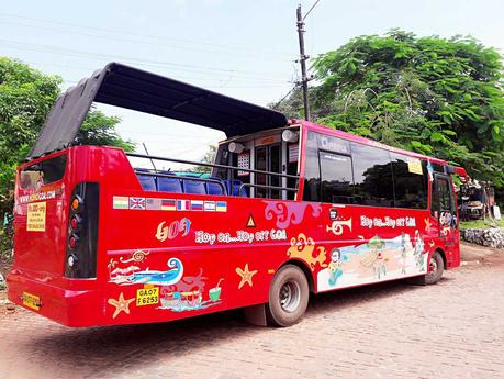 Colourful-HO-HO-BUS-in-Goa