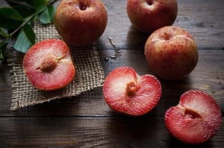 Everyone loves a nice, ripe, juicy plum, especially since it's packed with nutrients. Today, we look at plums and babies - can I give my baby plums?