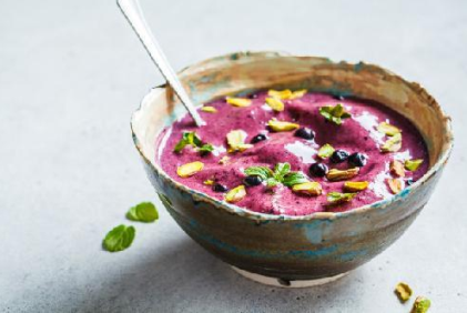 blueberry smoothie bowl