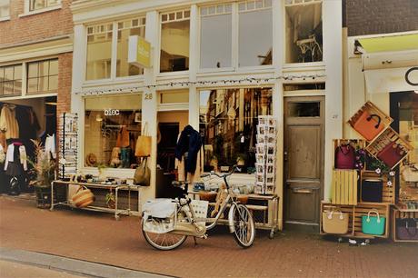 The Ultimate Amsterdam Travel Guide