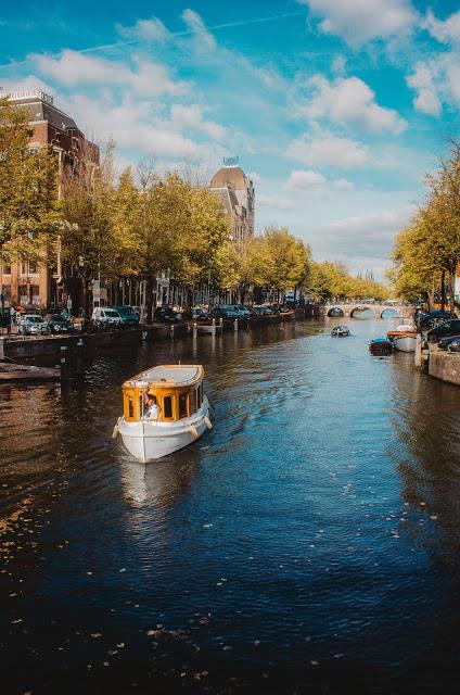 The Ultimate Amsterdam Travel Guide