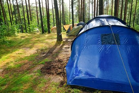 How to Waterproof a Tent to Keep You Dry At All Seasons