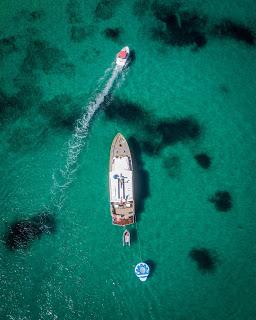 Liveaboard on the Great Barrier Reef!