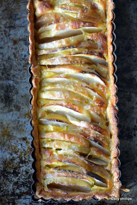 easy apple custard tart