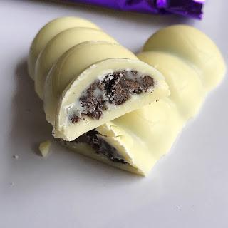 Cadbury White Chocolate Oreo Bars Review
