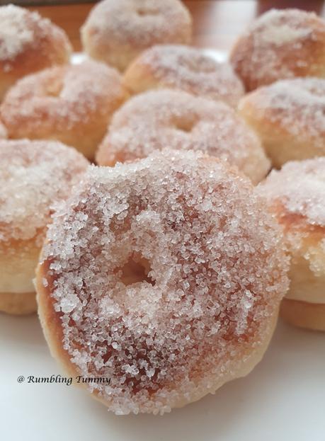 Eggless Baked Doughnut