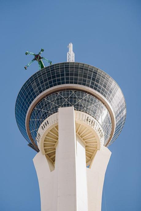 How to Party in Las Vegas If You’re Under 21 How to Party in Las Vegas If You’re Under 21