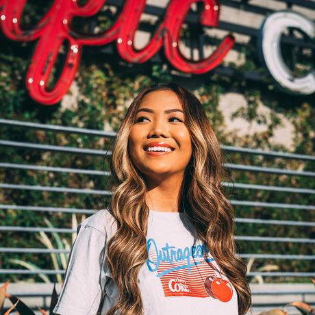 How to Party in Las Vegas If You’re Under 21 How to Party in Las Vegas If You’re Under 21