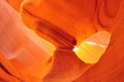 ANTELOPE CANYON, ARIZONA, October 2019: A Natural Wonder of Light and Color, Guest post by Caroline Hatton