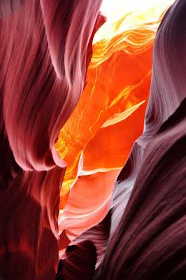 ANTELOPE CANYON, ARIZONA, October 2019: A Natural Wonder of Light and Color, Guest post by Caroline Hatton