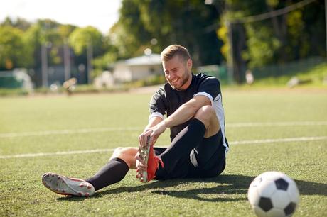 Have a Sports Injury – Here’s When to See a Sports Medicine Doctor