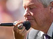 Coach Mike Hesson Travels Back Zealand