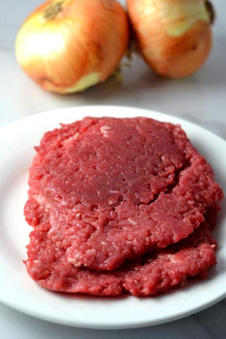 Bistec Encebollado (Puerto Rican Steak and Onions)