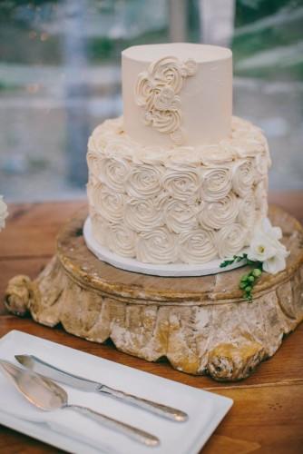 18 beautiful buttercream wedding cakes 15