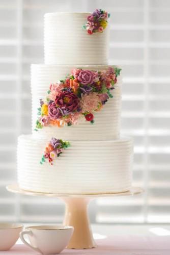 18 beautiful buttercream frosted wedding cakes 2