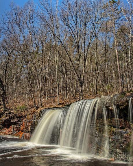 10 Gorgeous Waterfalls You Can Find Within 2 Hours of the Twin Cities 10 Gorgeous Waterfalls You Can Find Within 2 Hours of the Twin Cities