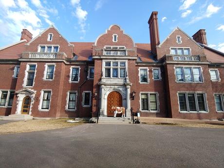 10 Ways You Can Help Local Businesses in Minneapolis 10 Ways You Can Help Local Businesses in Minneapolis