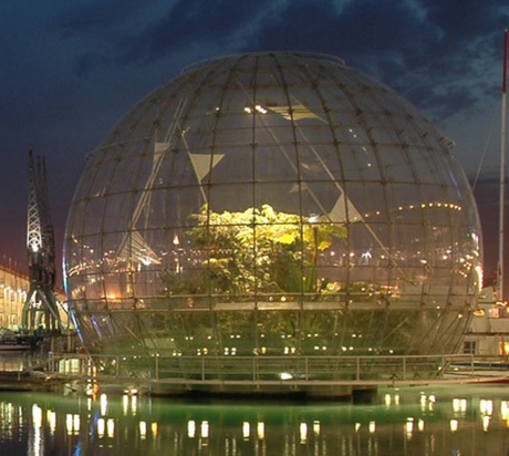 Touring Italy (#3): The Genova Biosphere, a exciting microclimate in the middle of the water.