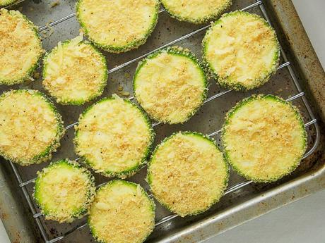 Courgette Chips with Parmesan – Baked and Crispy