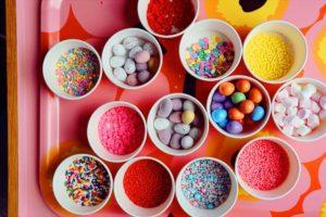 How-to-Make-Fairy-Cakes-with-Glace-Icing