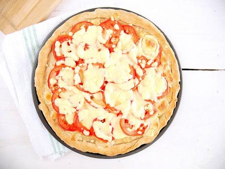 Margherita Flatbread | Easy and Healthy