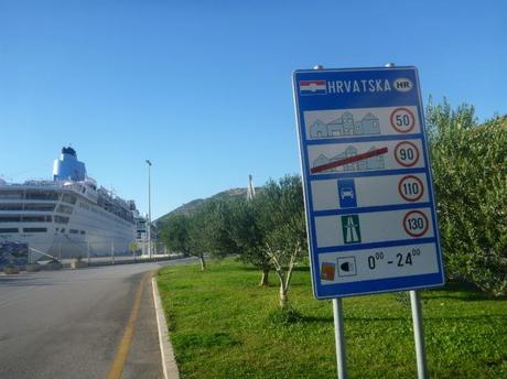 Backpacking in Croatia: Best Tourist Options on the Pearl of the Adriatic Backpacking in Croatia: Best Tourist Options on the Pearl of the Adriatic