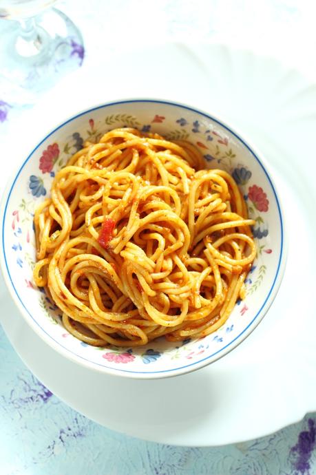 Indian Style Tomato Spaghetti Noodles Pasta | No Sauce | One Pot Meal Idea