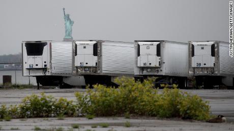 Coronavirus death toll passes 300,000 globally, as countries wait in lockdown