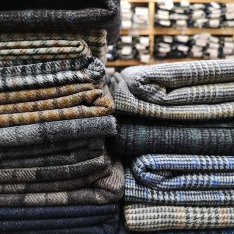 Sometimes Distractions are Good Sometimes Distractions are Good