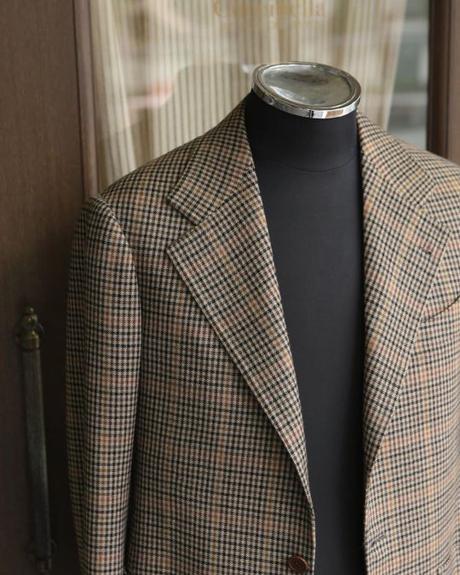 Sometimes Distractions are Good Sometimes Distractions are Good