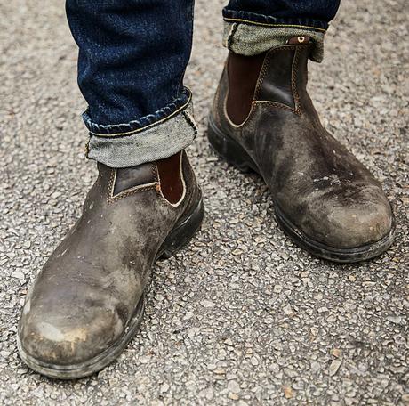 Sometimes Distractions are Good Sometimes Distractions are Good