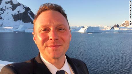 Stranded cruise ship crews recount desperation