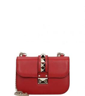 Valentino Handbags: Styles That Speak Luxury!