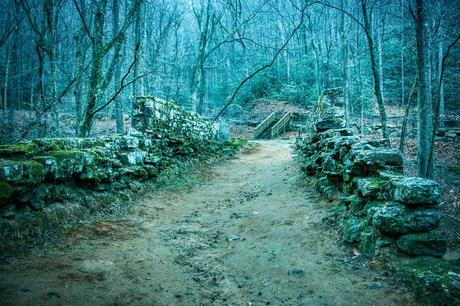 10 Spookiest Haunted Places in America Where You Can Go Ghost Hunting