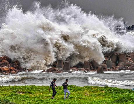 Amphan – Some Breathtaking Pictures And Videos Of The Super Cyclone