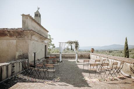 whimsical-intimate-wedding-tuscany-rustic-details_09