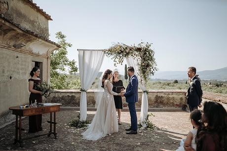 whimsical-intimate-wedding-tuscany-rustic-details_12