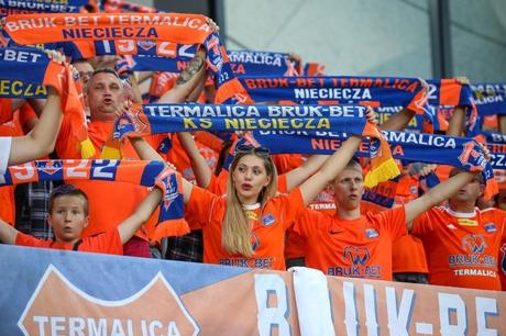 Śmieszne Historie o Piłce Nożnej w Polsce: Introducing Bruk-Bet Termalica Nieciecza, Europe’s Smallest Ever Top Flight Football Club Śmieszne Historie o Piłce Nożnej w Polsce: Introducing Bruk-Bet Termalica Nieciecza, Europe’s Smallest Ever Top Flight Football Club