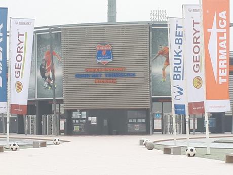 Śmieszne Historie o Piłce Nożnej w Polsce: Introducing Bruk-Bet Termalica Nieciecza, Europe’s Smallest Ever Top Flight Football Club Śmieszne Historie o Piłce Nożnej w Polsce: Introducing Bruk-Bet Termalica Nieciecza, Europe’s Smallest Ever Top Flight Football Club