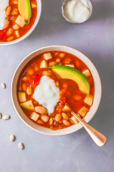 Slow Cooker Vegan White Bean Soup