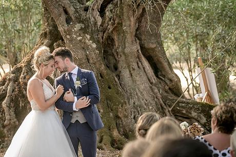 romantic-summer-wedding-wonderful-olive-grove-kefalonia-island_17
