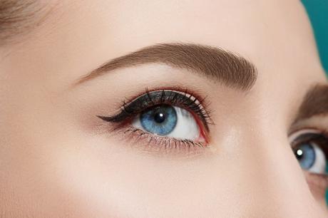 Eyelash Glue Vs Black Eyelash Extensions