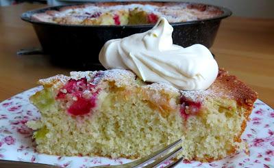 Quick & Easy Rhubarb Cake