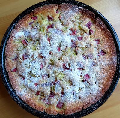 Quick & Easy Rhubarb Cake