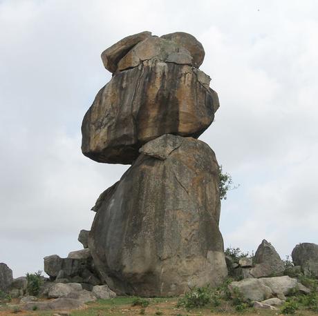 Gobarsili, Gumla – The Mystery Of The Balancing Rocks