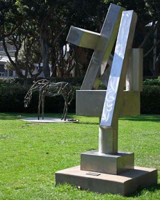 UCLA SCULPTURE GARDEN: A Fresh Air Art Museum in the Middle of Los Angeles